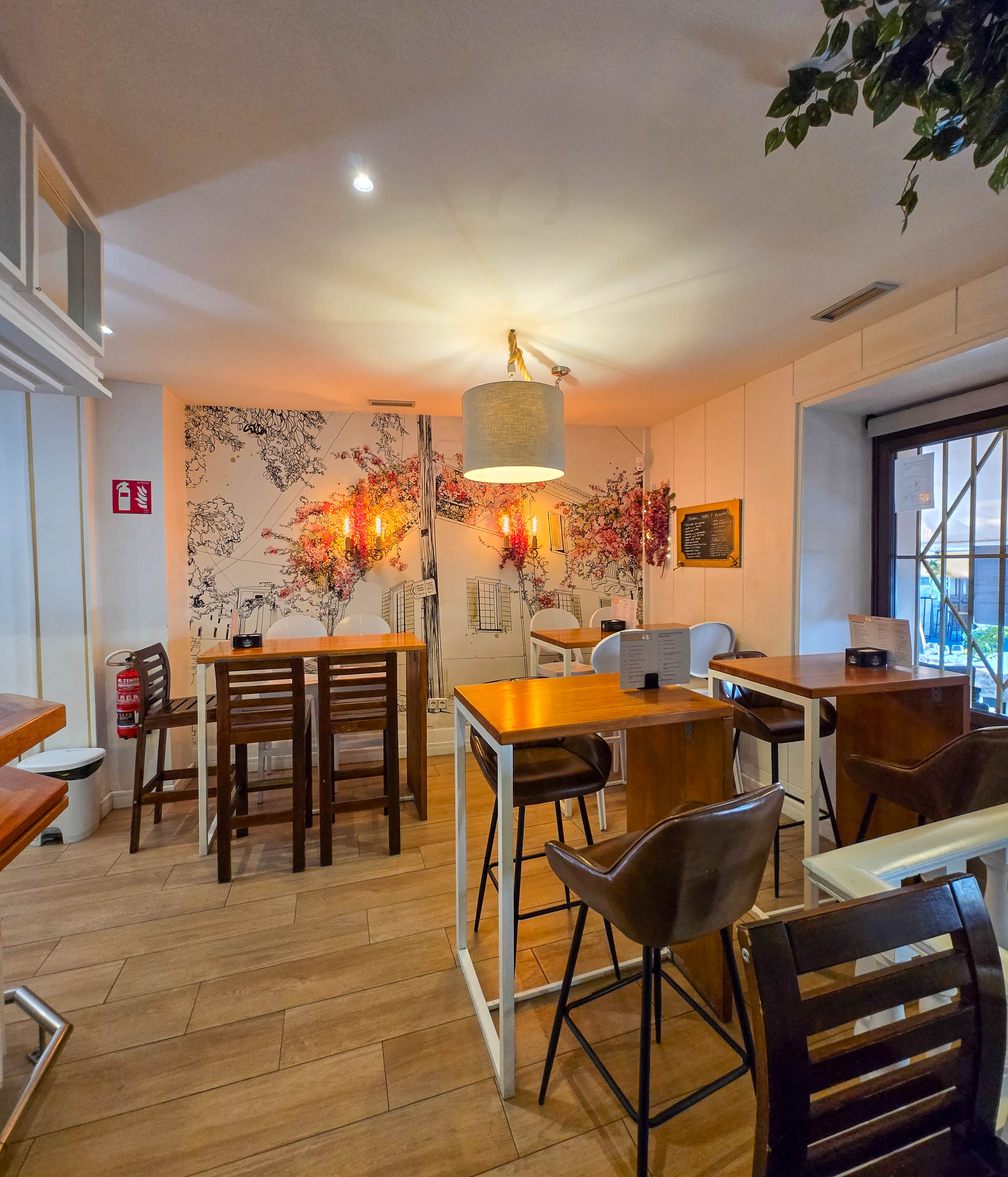 Interior Restaurante Herbe Valladolid